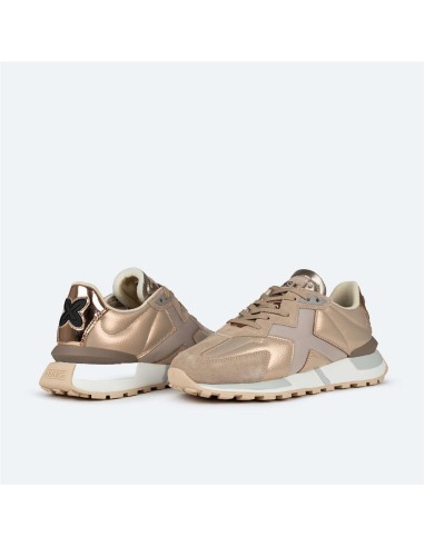 Zapatilla SOKU 18 de mujer MUNICH en color dorado