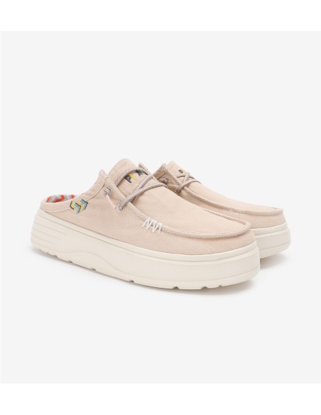 ZUECO WALK IN PITAS DE MUJER CAPARICA DE ALGODON Y DETALLES BORDADOS