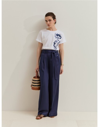 CAMISETA AMPLIA FLOR BORD.LATE BLANCO Y AZUL