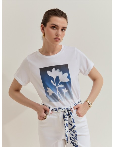 CAMISETA CR.EST FLOR DELANTERO BLANCO Y AZUL