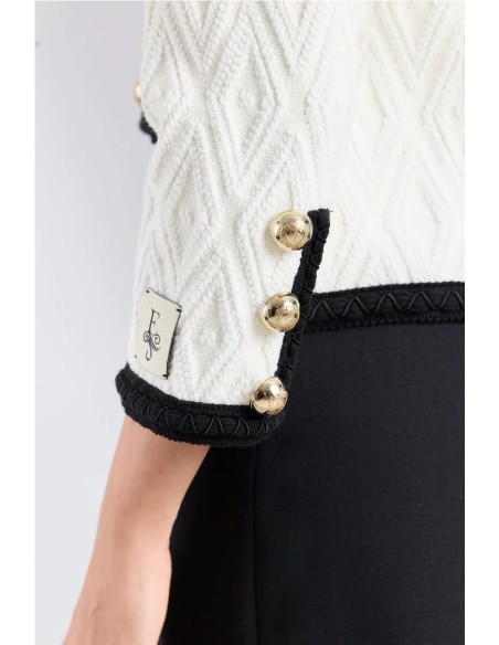 CHAQUETA CHANEL BOTON Y VIV.NG CRUDO