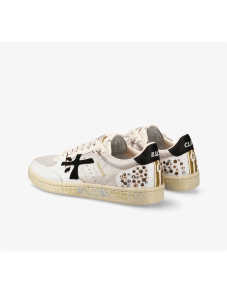 Descubre las zapatillas Premiata BSKT blancas de piel y ante. Diseño i