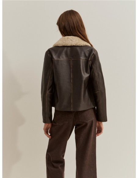 LP008176 Cazadora piel de mujer con cuello desmontable LION OF PORCHES